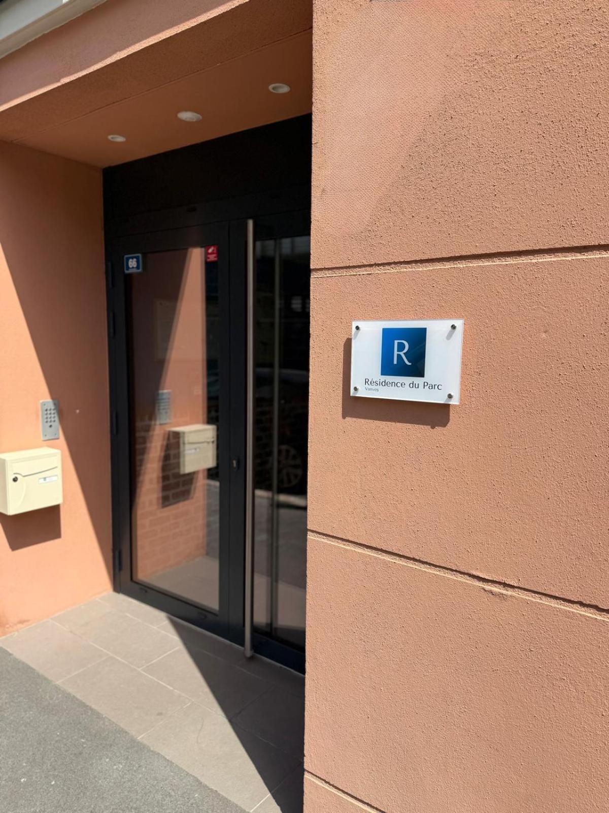 Residence Du Parc Vanves - Rooftop & Climatisation Bagian luar foto